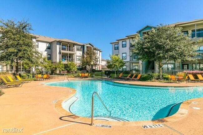 Birchstone Northlake photo 5