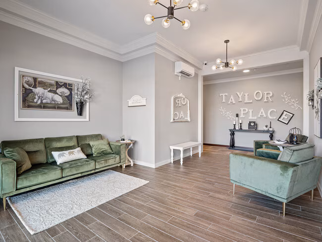 Taylor Place & Elliott Lofts photo 4