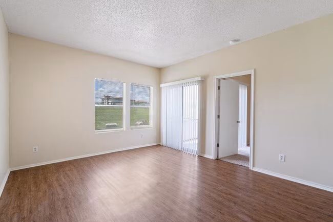 12166 Metric Blvd Austin, TX 78758 photo 4