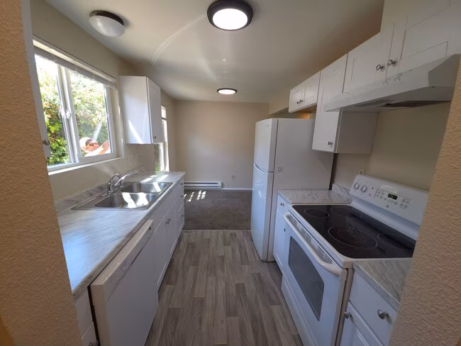 2412 S I St Tacoma, WA 98405 photo 3