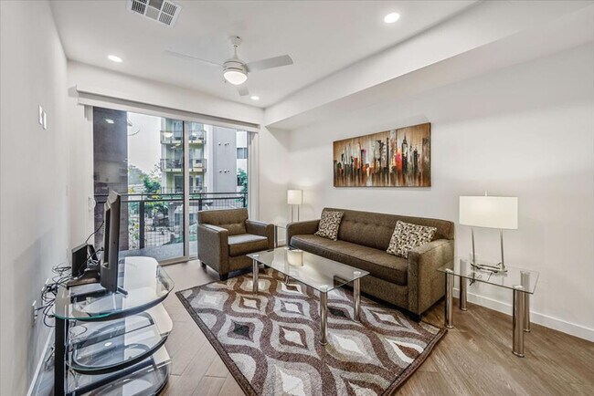 375 Camino De La Reina San Diego, CA 92108 photo 2