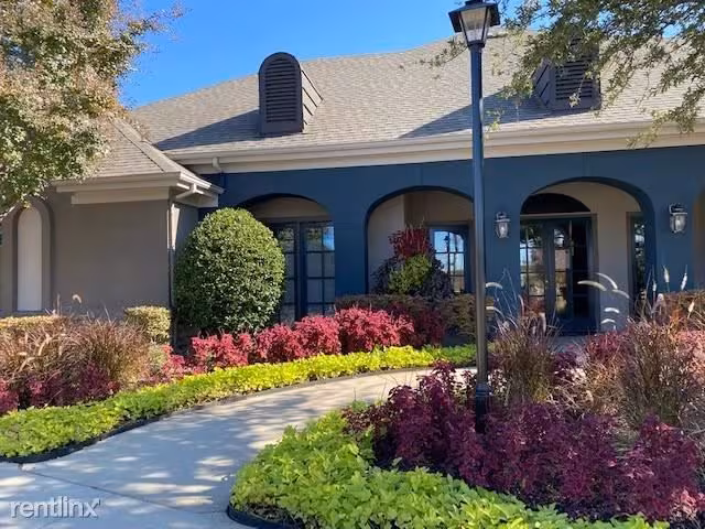 500 W Cartwright Rd Mesquite, TX 75180 photo 2