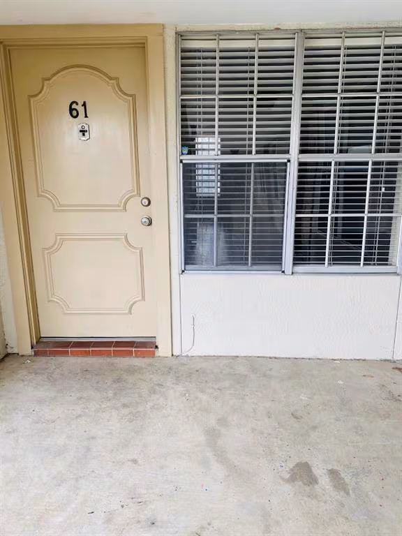 910 Duncan Ln Austin, TX 78705 photo 3