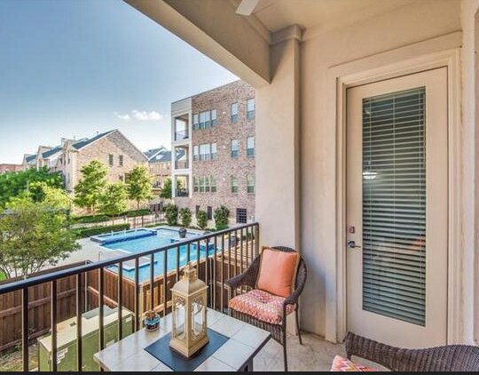 5015 Meridian Ln Addison, TX 75001 photo 2