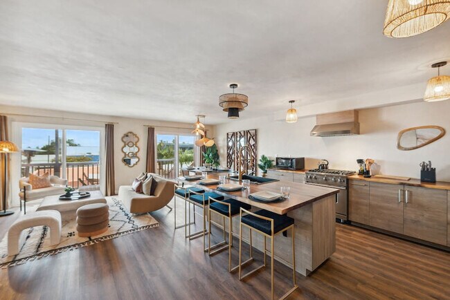 5639 La Jolla Blvd San Diego, CA 92037 photo 4
