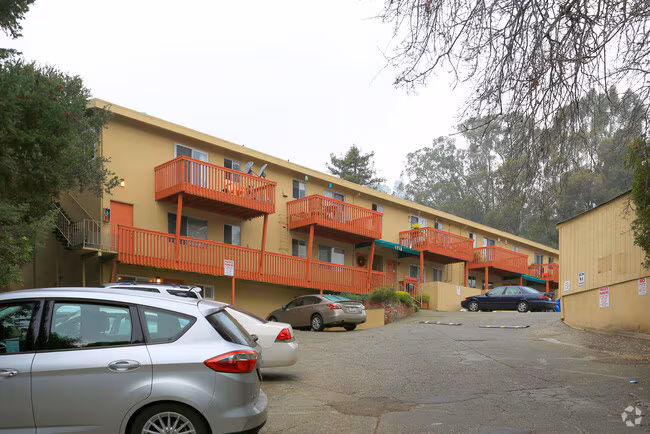 Lincoln Vista Apartments photo 3