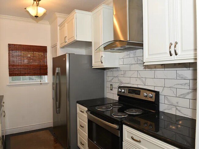 6000 Reims Road, Houston, TX 77036 photo 3