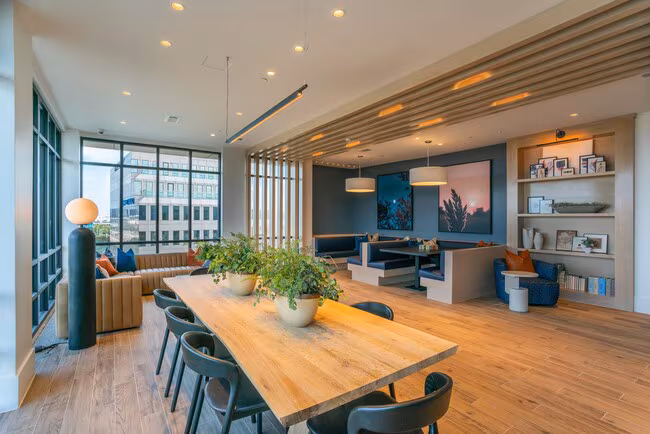 ENTRATA - Lantower Midtown photo 4