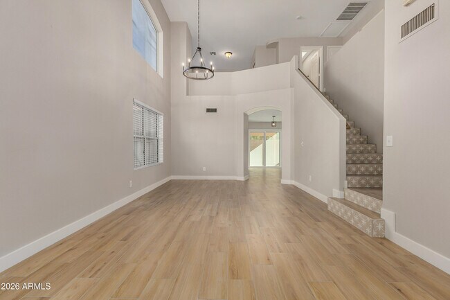 Charming 3-Bedroom Home in Stapley Greens Community photo 3