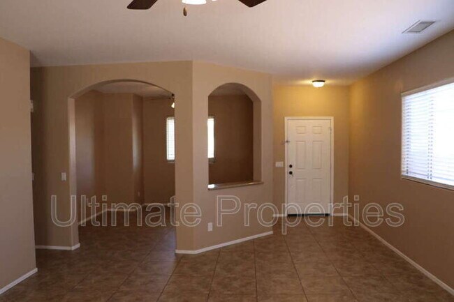 17023 W Bridlington Ln photo 4