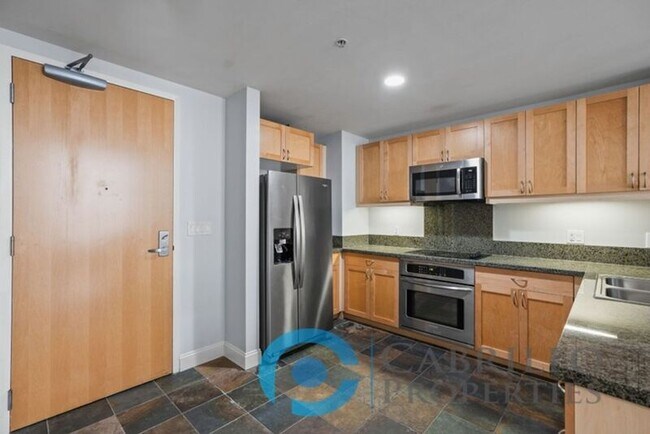 1150 J St San Diego, CA 92101 photo 4