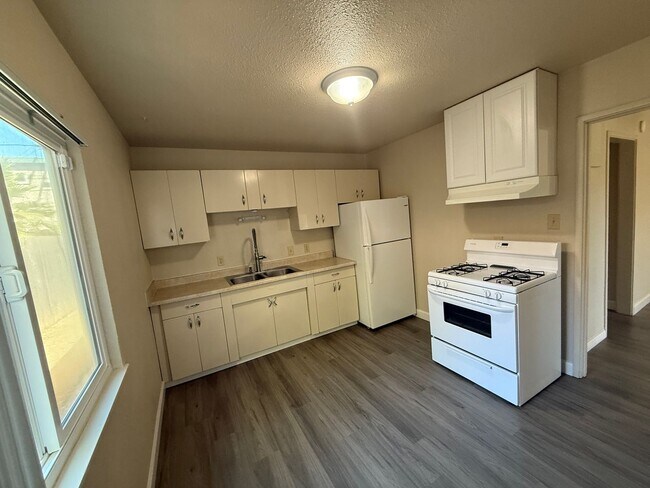 1506 Jefferson St Fairfield, CA 94533 photo 2