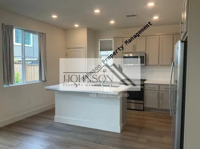 1873 Italia Wy Tracy, CA 95377 photo 4