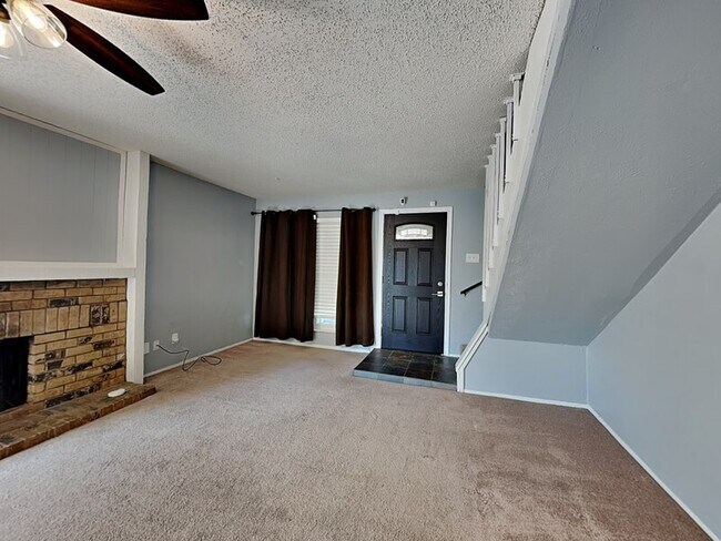 740 Intrepid Drive, Garland, TX 75043 photo 2