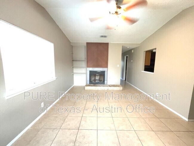 803 Country Aire Dr Round Rock, TX 78664 photo 3