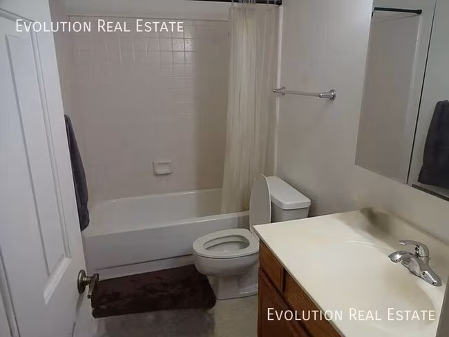 2329 N Recker Rd Mesa, AZ 85215 photo 3