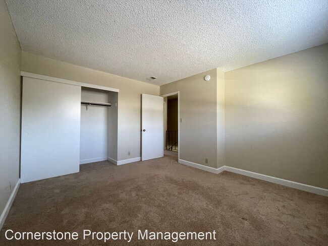 43 Hemlock Ln photo 5