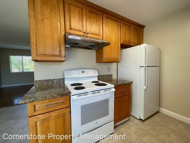 43 Hemlock Ln photo 4