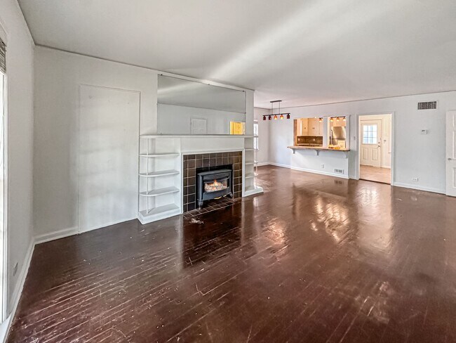 607 Donaldson Ave San Antonio, TX 78201 photo 3