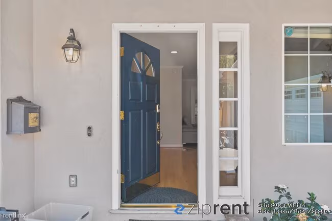 811 Louise Drive, Sunnyvale, CA 94087 photo 2