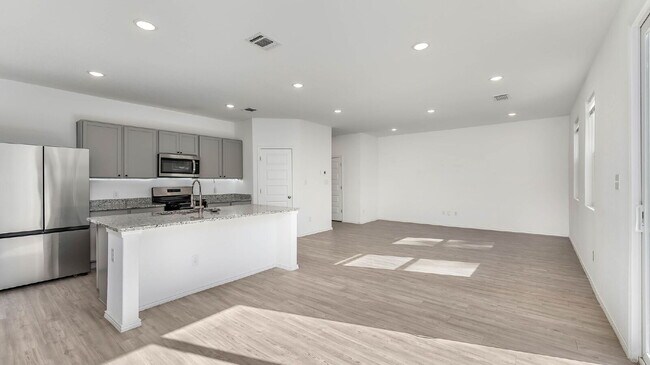 4422 Chandler Rd San Antonio, TX 78222 photo 3