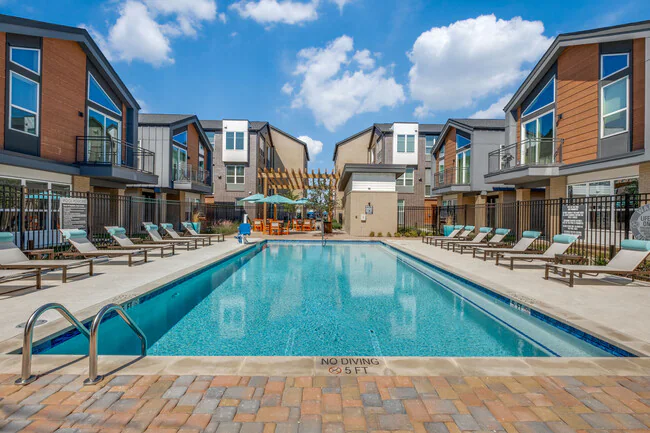 Eastlake Residences photo 2