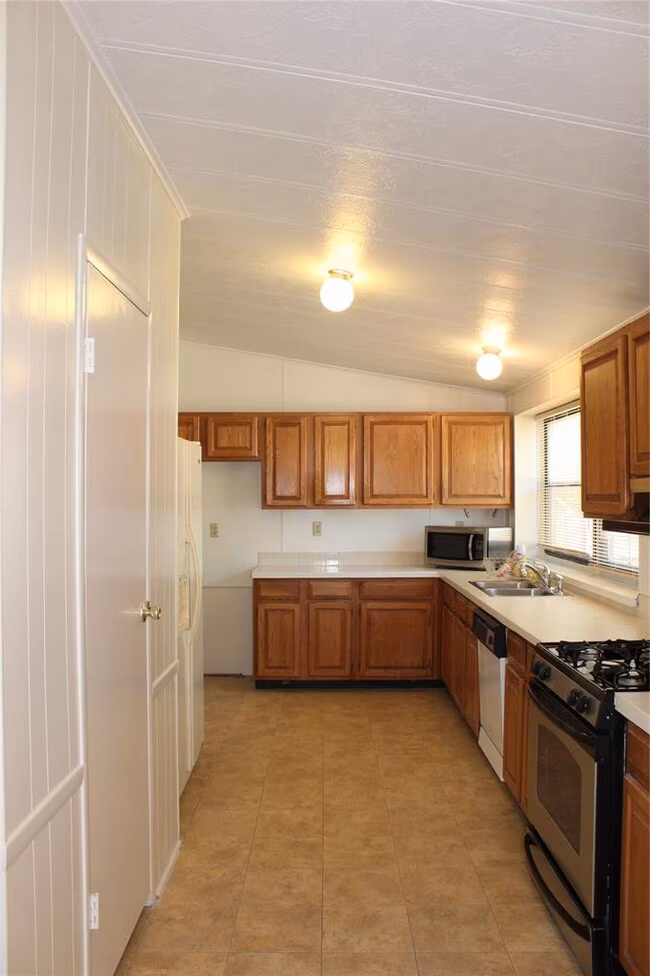 14111 S Green Hills Loop Austin, TX 78737 photo 4