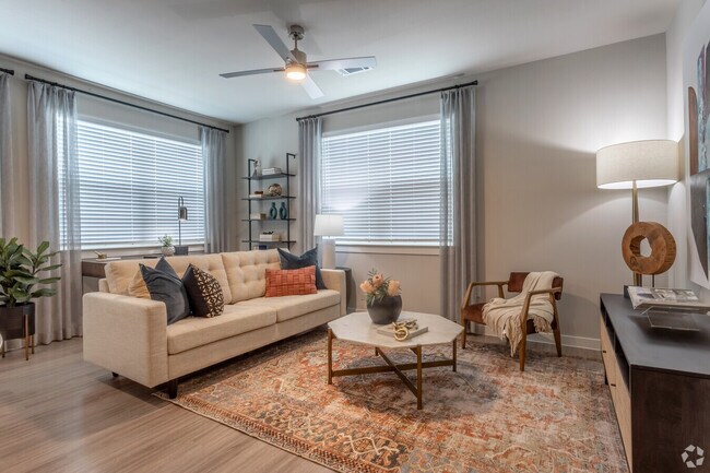 19000 Champion Forest Drive, Spring, TX 77379 photo 3