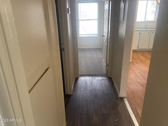465 W Ivyglen St photo 5