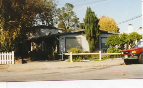 180 Harrison Avenue, Redwood City, CA 94062 photo 2
