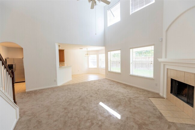 8218 Rushing Stream Court, Tomball, TX 77375 photo 5