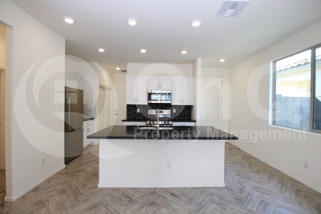 13133 North 146th Lane, Surprise, AZ 85379 photo 4