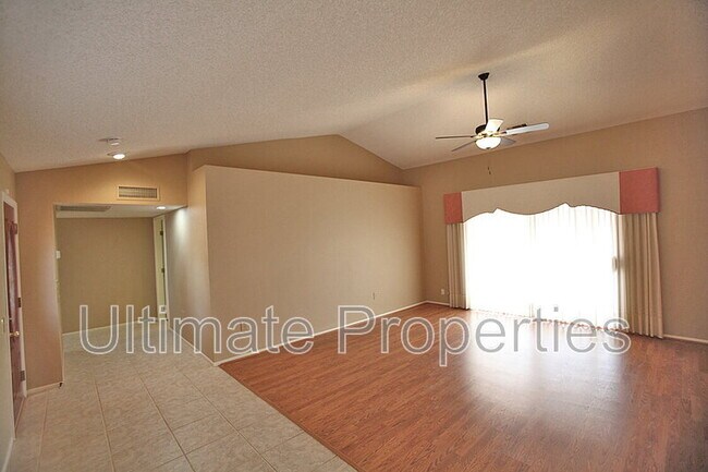 14735 W Buttonwood Dr Sun City West, AZ 85375 photo 3