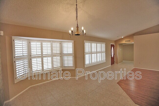 14735 W Buttonwood Dr Sun City West, AZ 85375 photo 4
