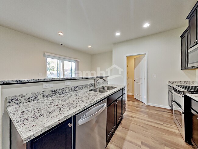 557 Mckinley Street, Enumclaw, WA 98022 photo 4
