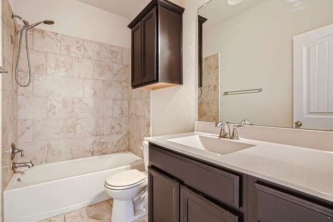 403 Epiphany Lane, Pflugerville, TX 78660 photo 5