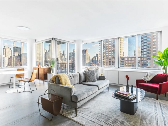 21 West End Ave New York, NY 10023 photo 2
