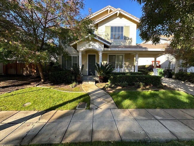 Beaitiful 4 Bedroom, 2.5 Bath Mountain House Home.