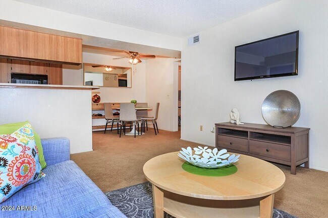 3040 E Shea Blvd Phoenix, AZ 85028 photo 4