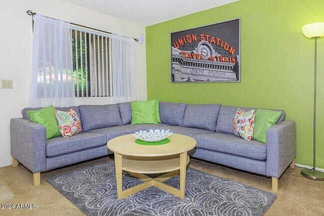 3040 E Shea Blvd Phoenix, AZ 85028 photo 2