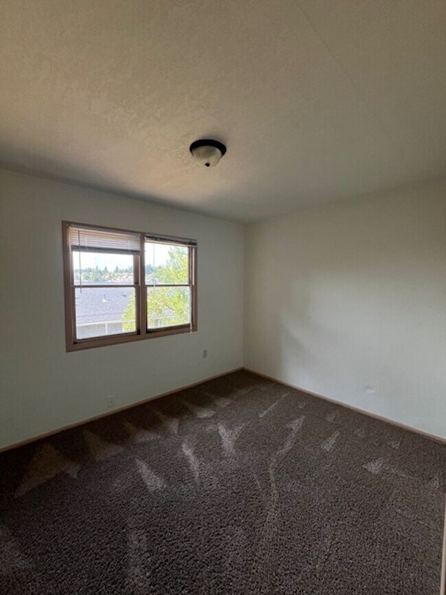 117 Sheridan Rd Bremerton, WA 98310 photo 5