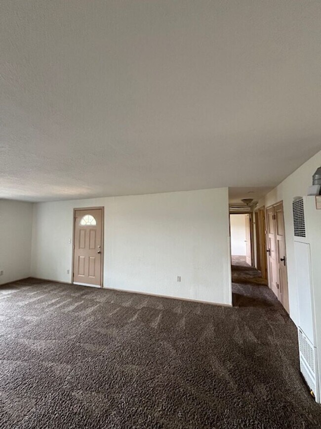 117 Sheridan Rd Bremerton, WA 98310 photo 3