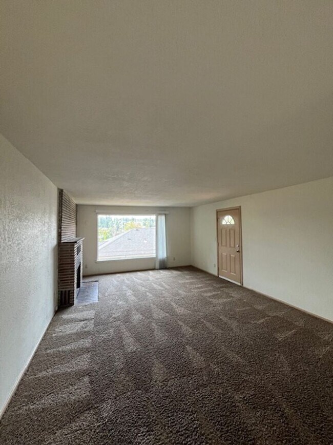 117 Sheridan Rd Bremerton, WA 98310 photo 2