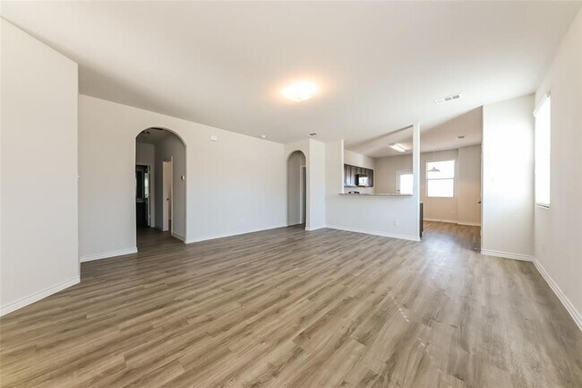 2804 Redhead Place, Ennis, TX 75119 photo 3