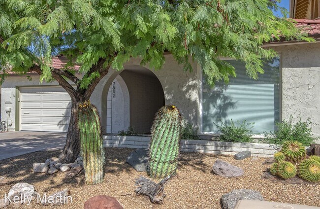 7842 E MacKenzie Dr Scottsdale, AZ 85251 photo 3