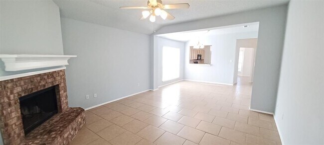 2324 Corral Drive, Fort Worth, TX 76133 photo 5