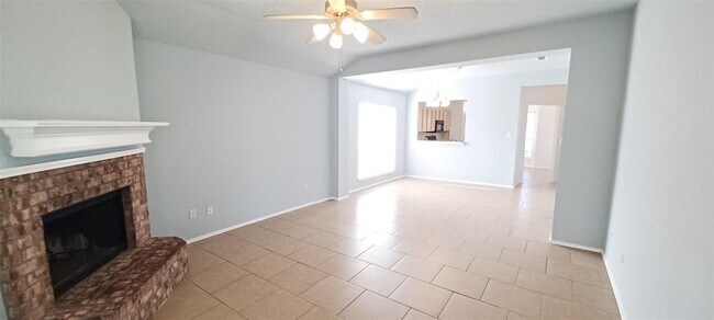 2324 Corral Drive, Fort Worth, TX 76133 photo 4