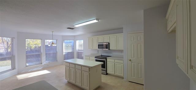 5801 Homestead Ct Arlington, TX 76017 photo 4