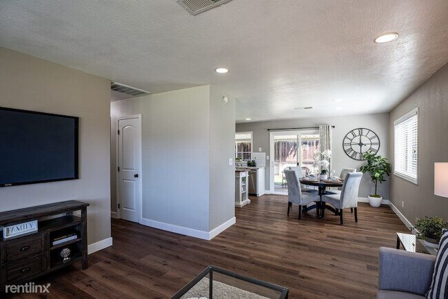 5764 Idlewild Avenue, Livermore, CA 94551 photo 2