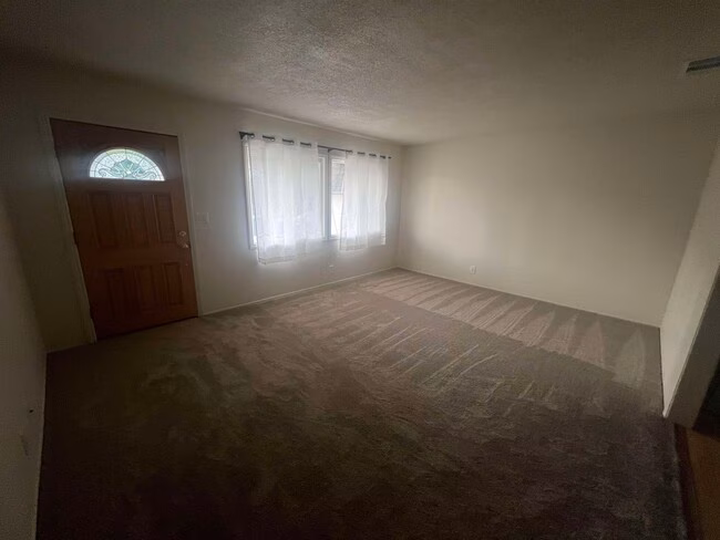 8475 Galindo Dr Dublin, CA 94568 photo 3